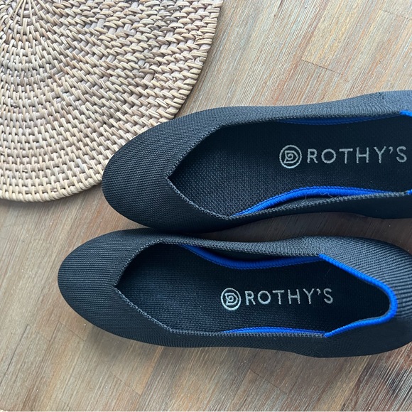 Rothy’s flat - Picture 3 of 4